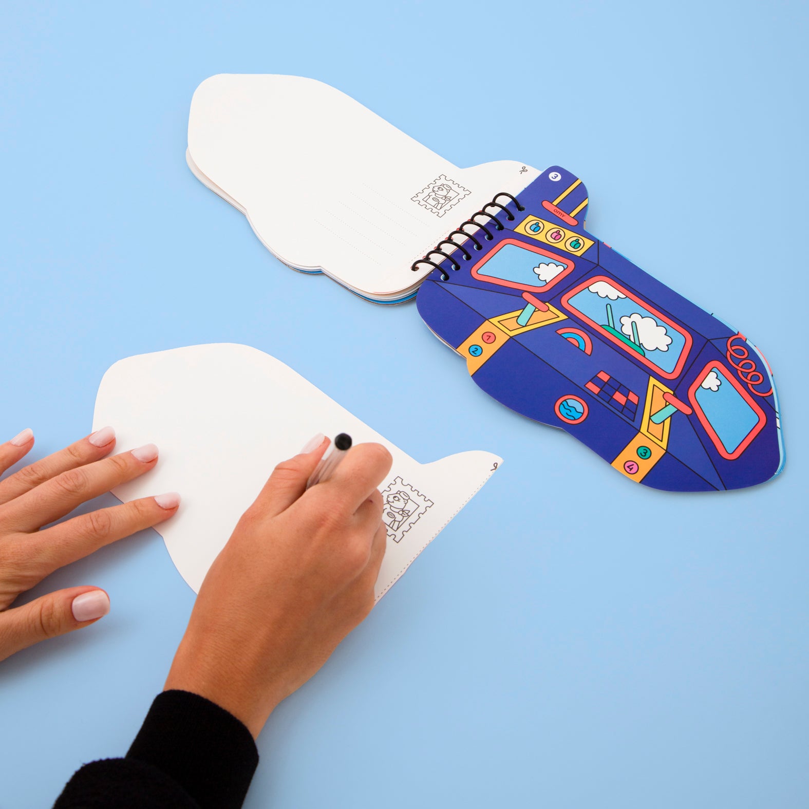 OMY Vroom — plane and suitcase to customise