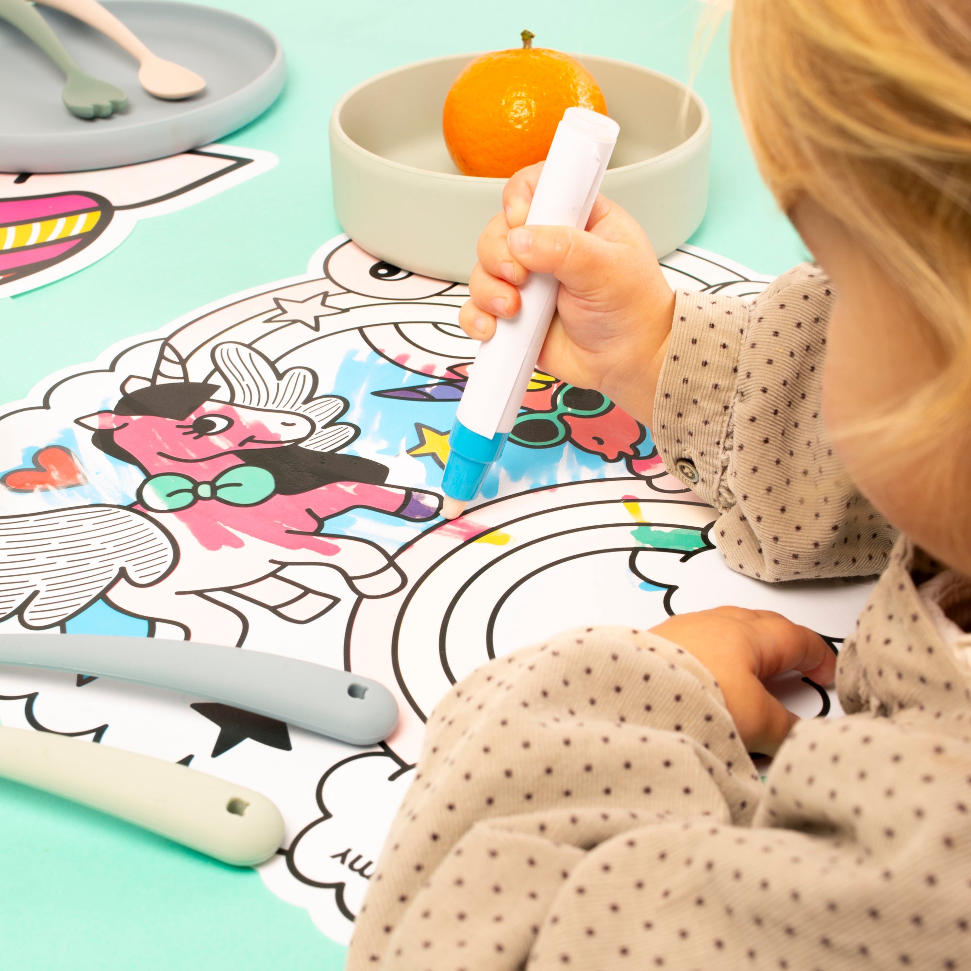 OMY Lily Magic Water — set of magic placemats with water-filled pen