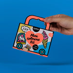 OMY Lily Coloriage Pocket — child colouring in the car on a trip