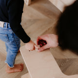 DORI – Mitwachsender Kinderstuhl aus Birkenholz