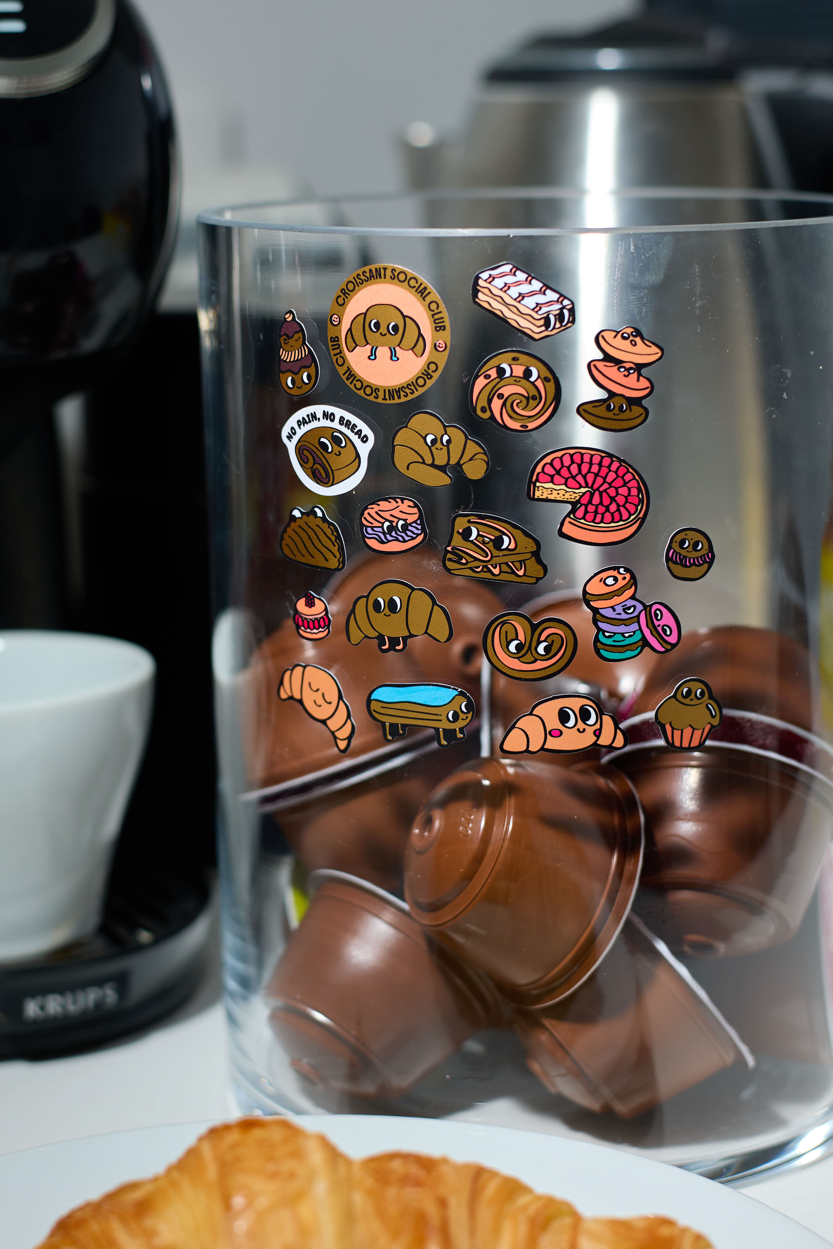 OMY Iconic Croissant — close-up of croissant and brioche stickers