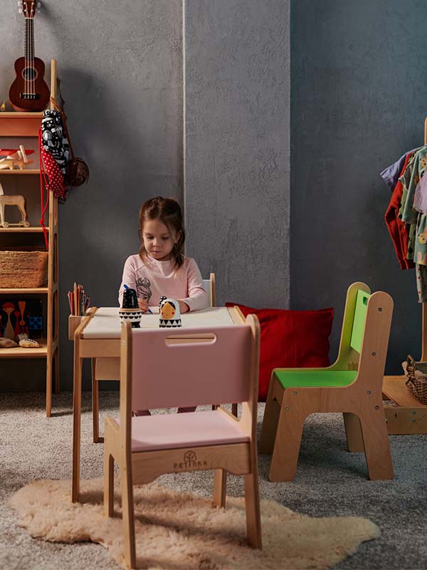 Dětská dřevěná židle PETINKA v růžové barvě