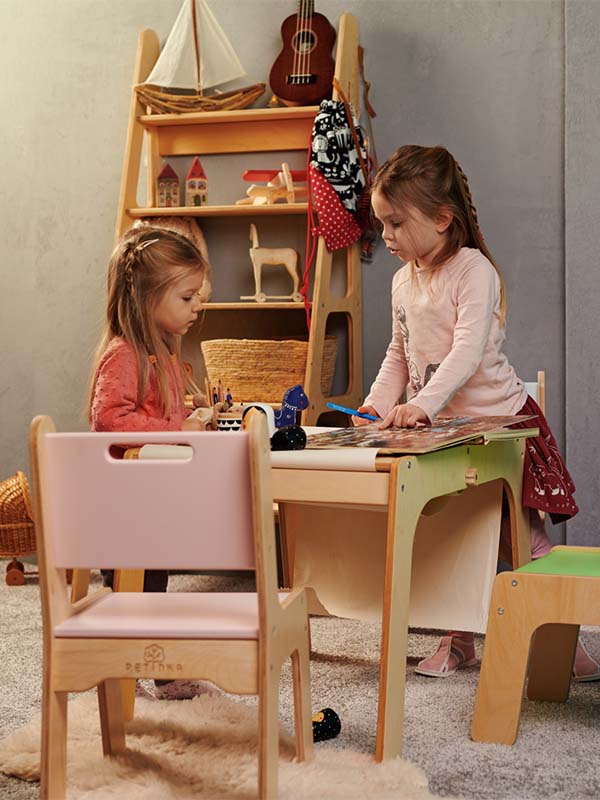 Dětský dřevěný nábytek - dětský stůl PETINKA